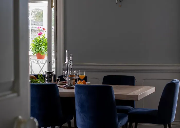 別荘 Mountrothe House