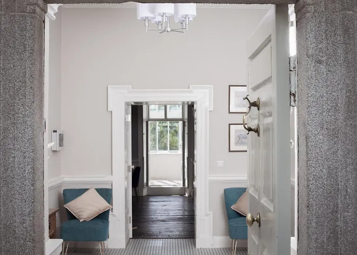 別荘 Mountrothe House