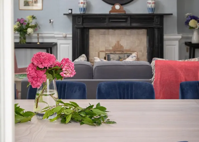 別荘 Mountrothe House